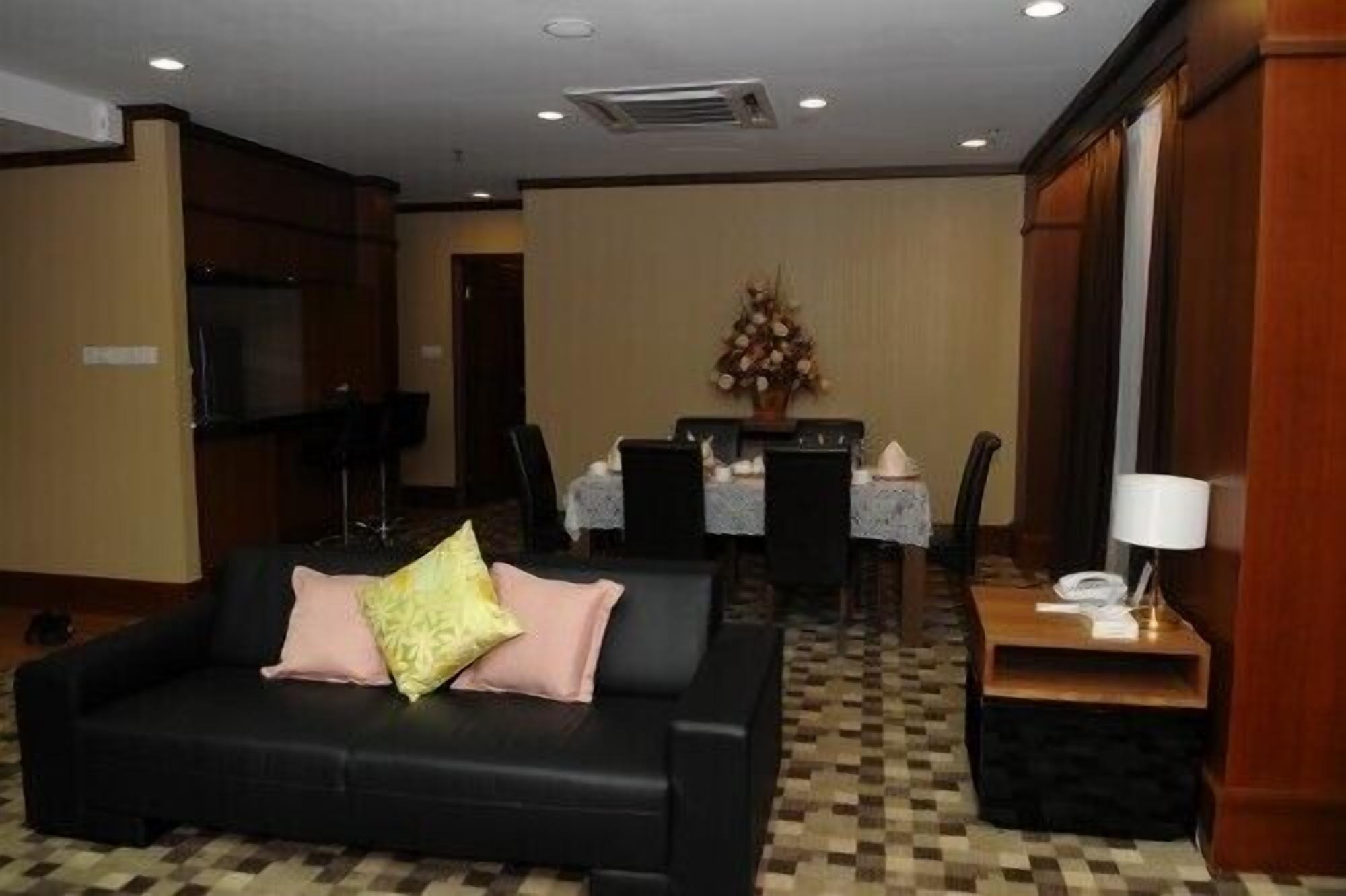 Hotel Seri Malaysia Lawas Εξωτερικό φωτογραφία